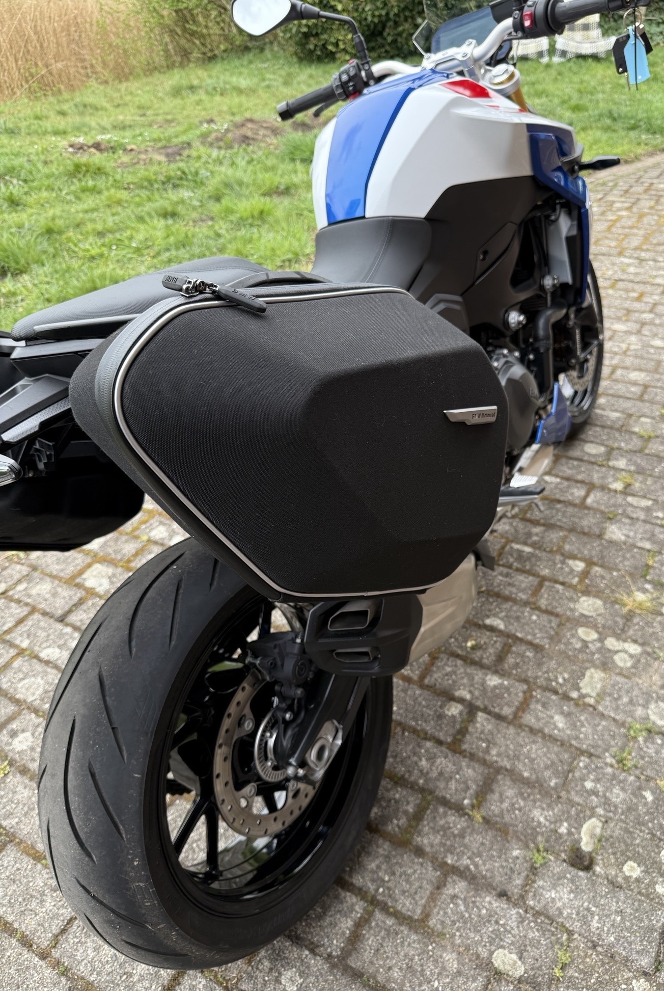 BMW F900R