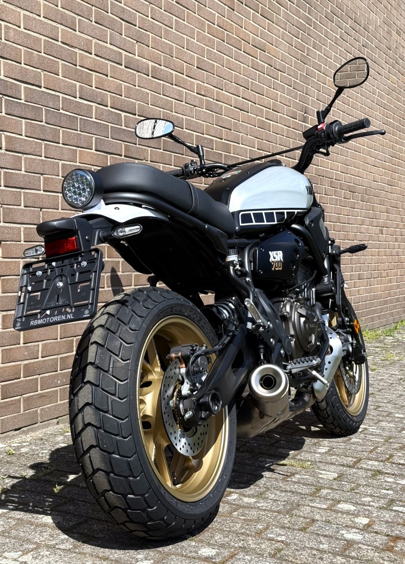 YAMAHA XSR 700 Legacy Yamaha XSR700 L