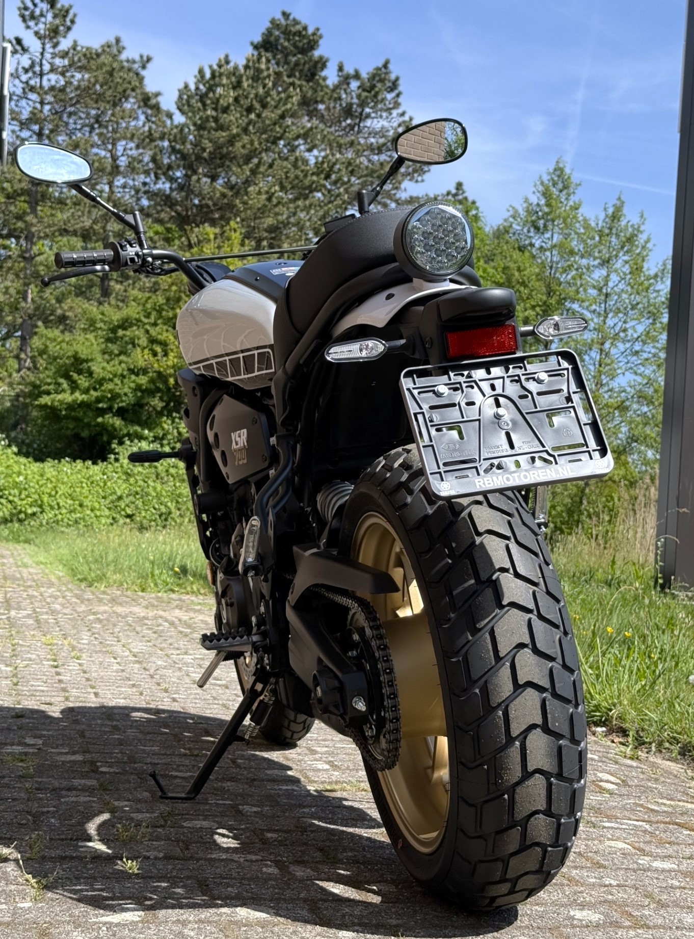 YAMAHA XSR 700 Legacy Yamaha XSR700 L
