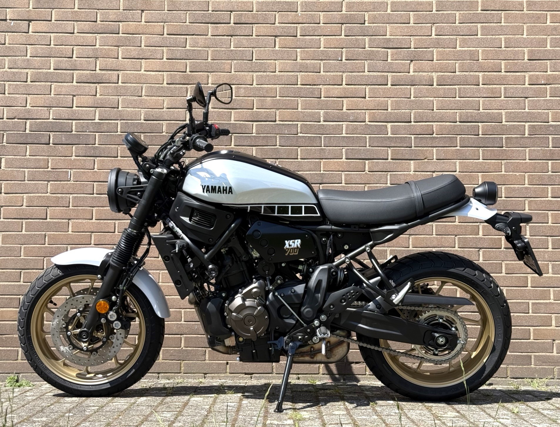 YAMAHA XSR 700 Legacy Yamaha XSR700 L