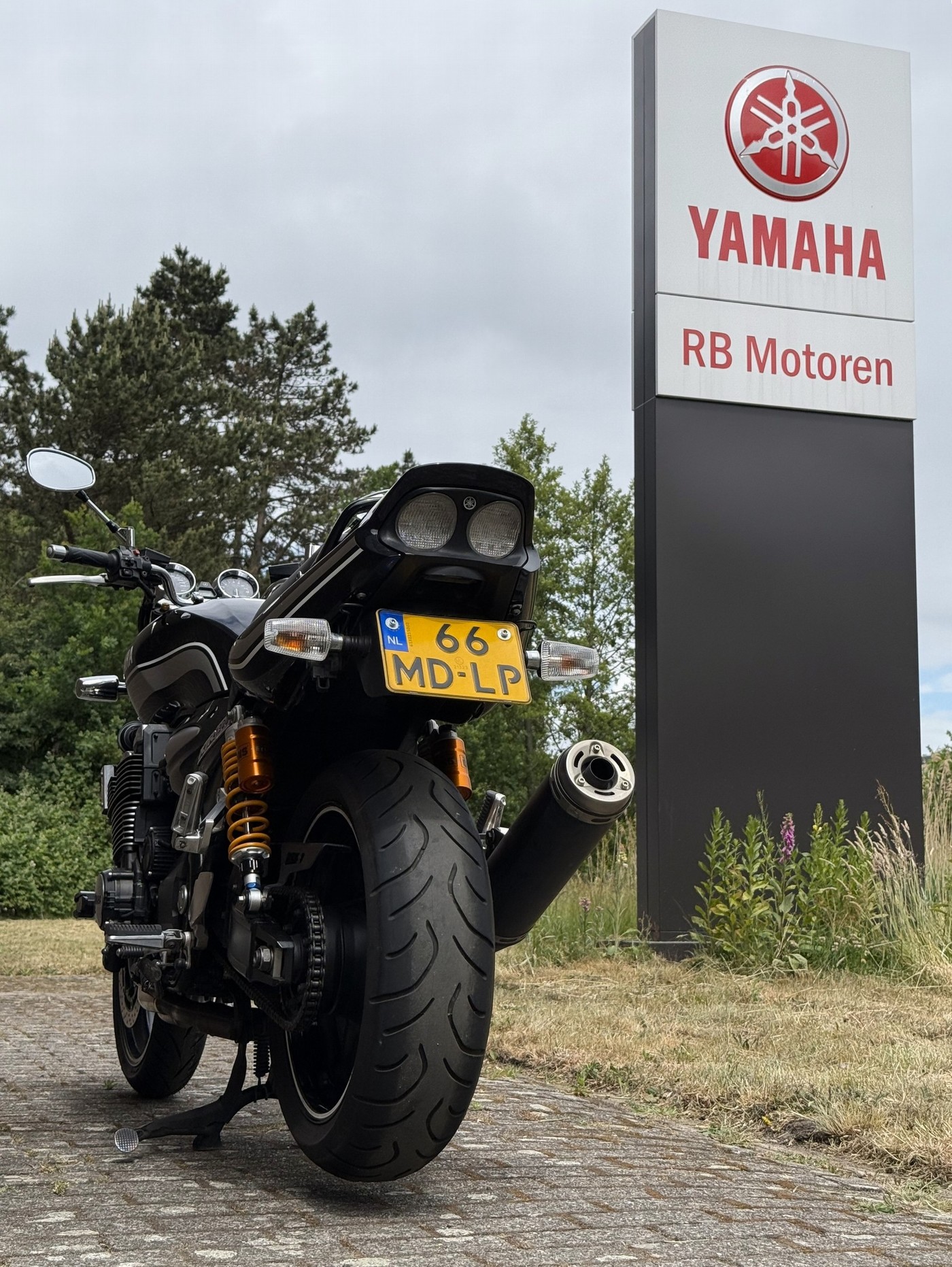 YAMAHA XJR 1300