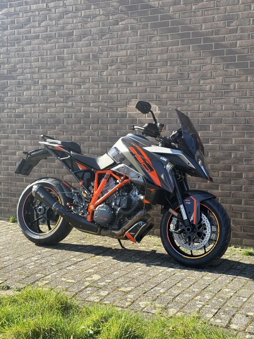 KTM 1290 SUPERDUKE GT R