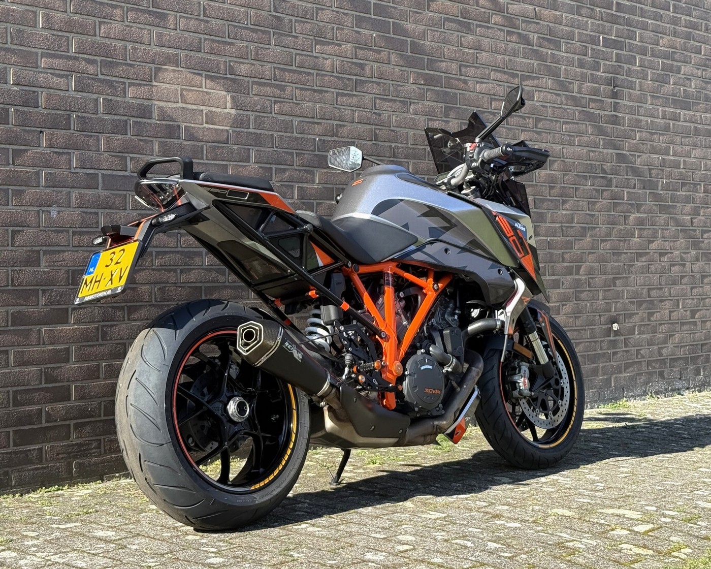 KTM 1290 SUPERDUKE GT R