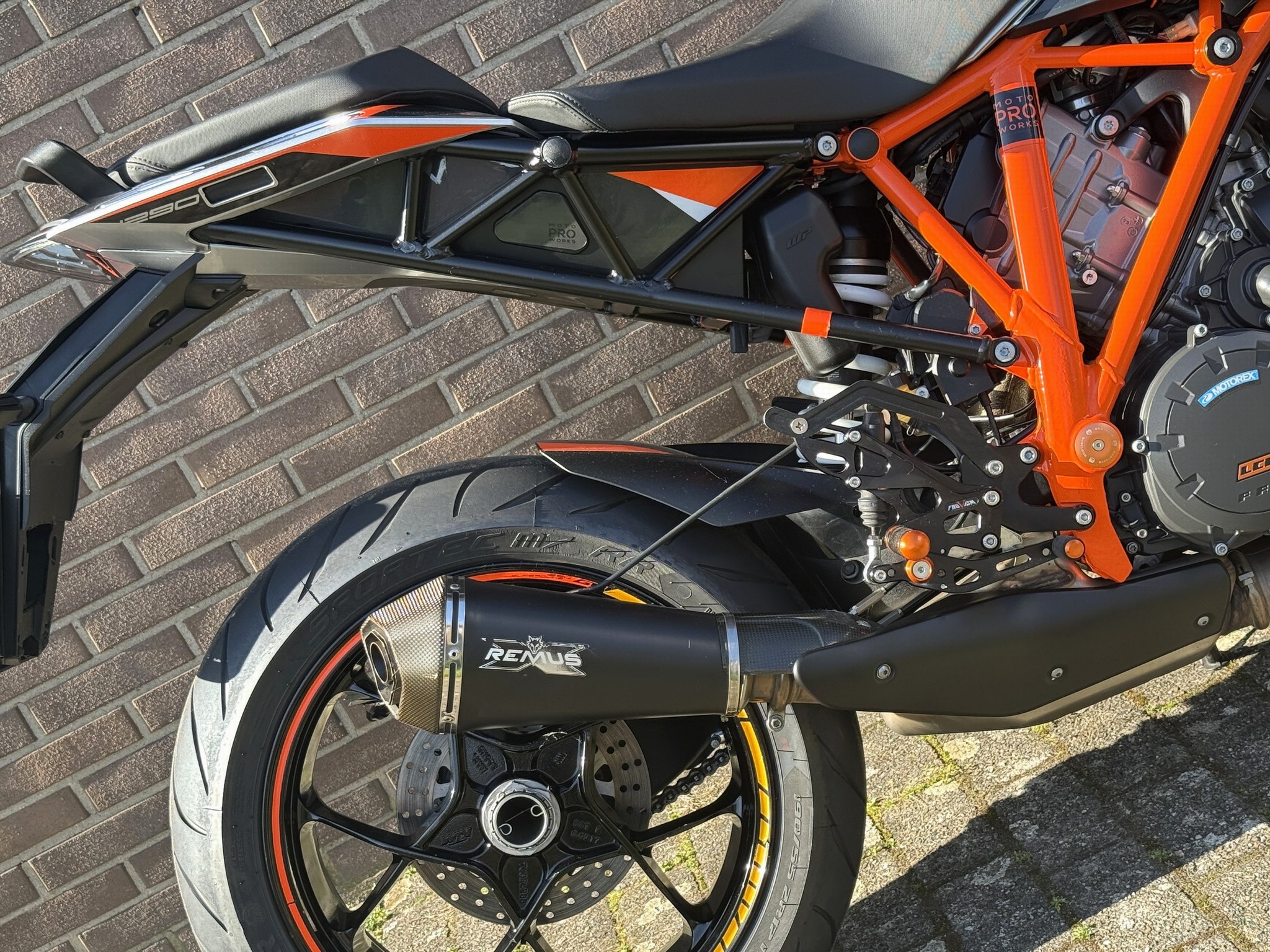 KTM 1290 SUPERDUKE GT R