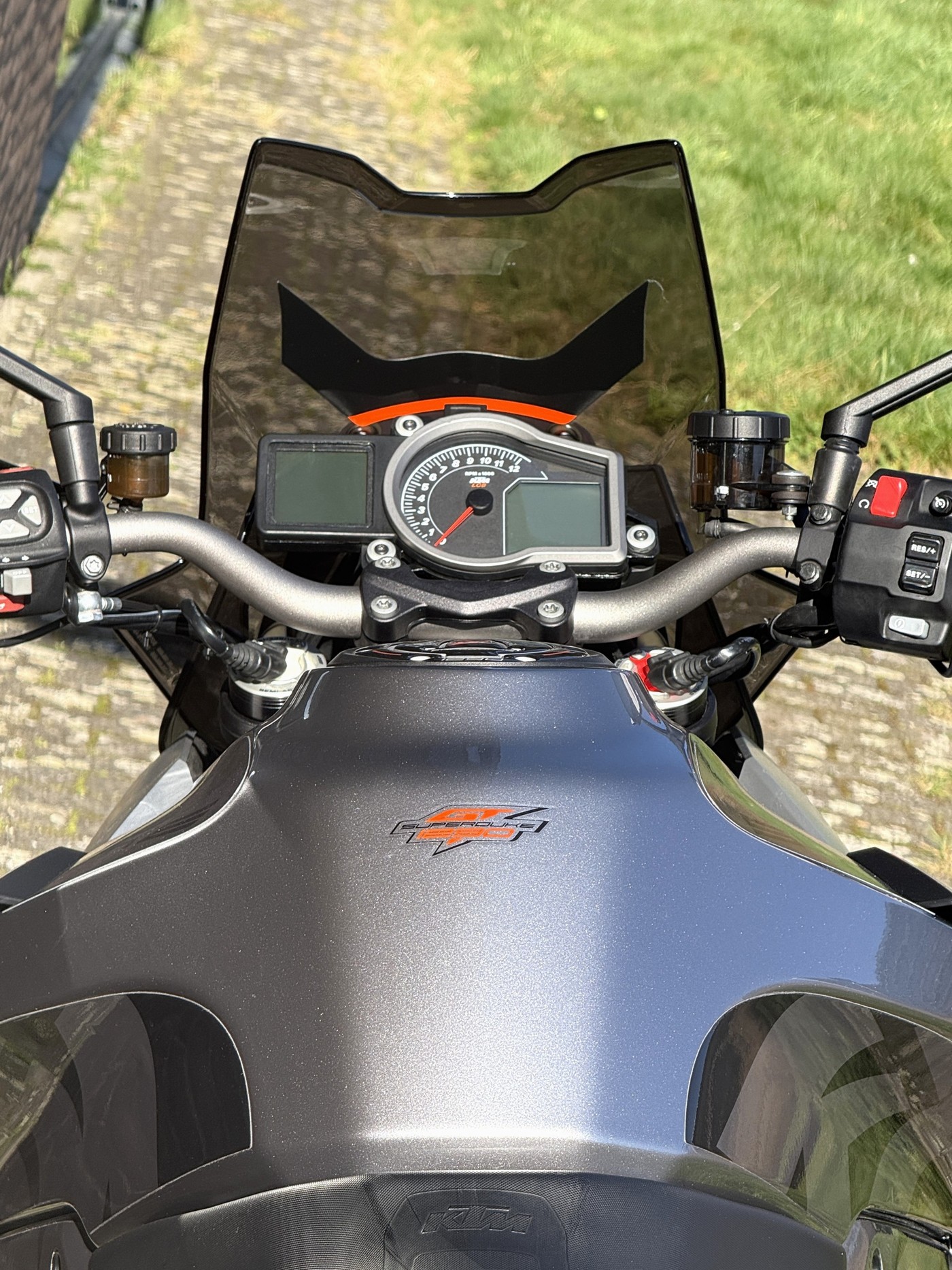 KTM 1290 SUPERDUKE GT R