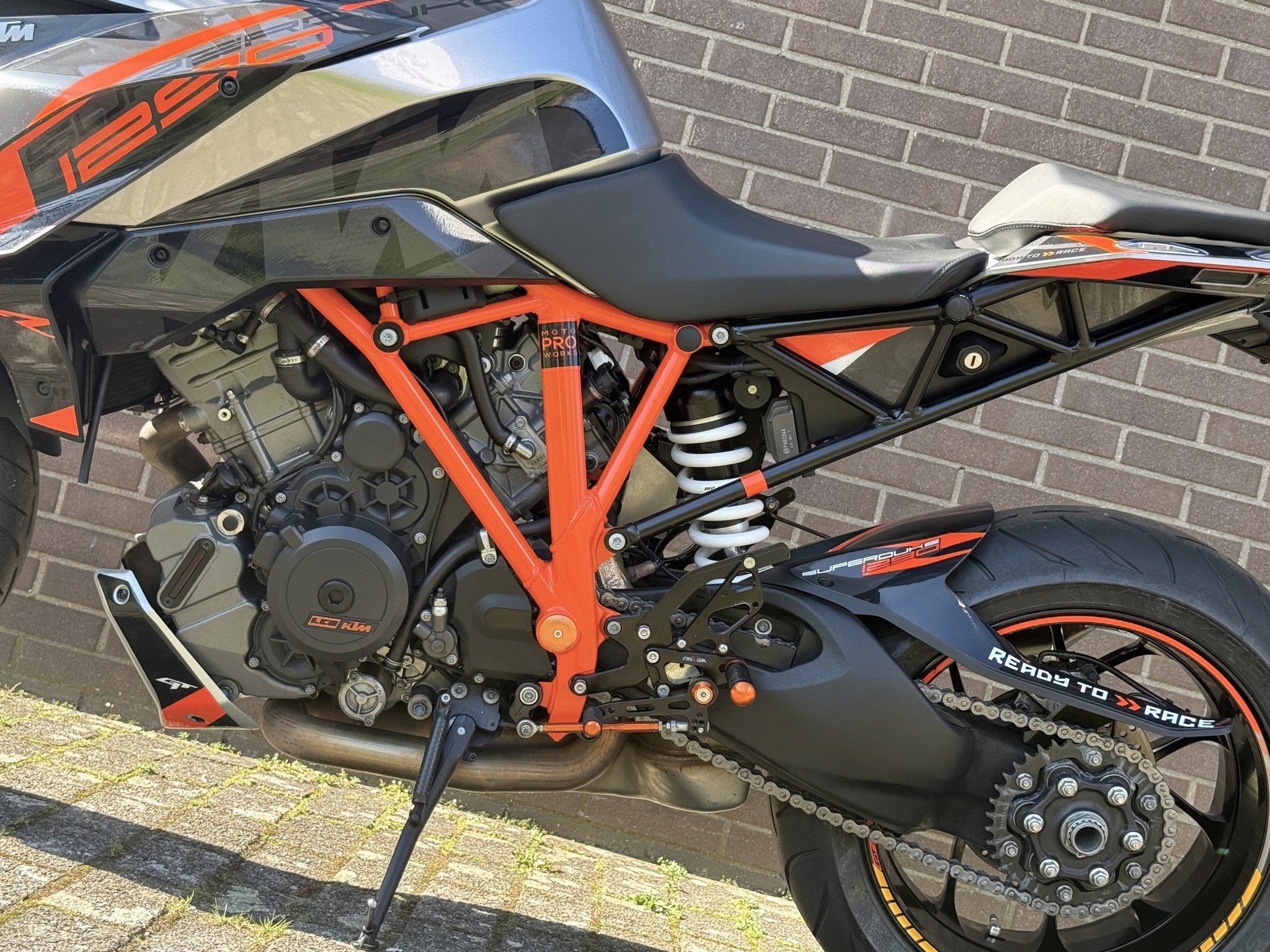 KTM 1290 SUPERDUKE GT R