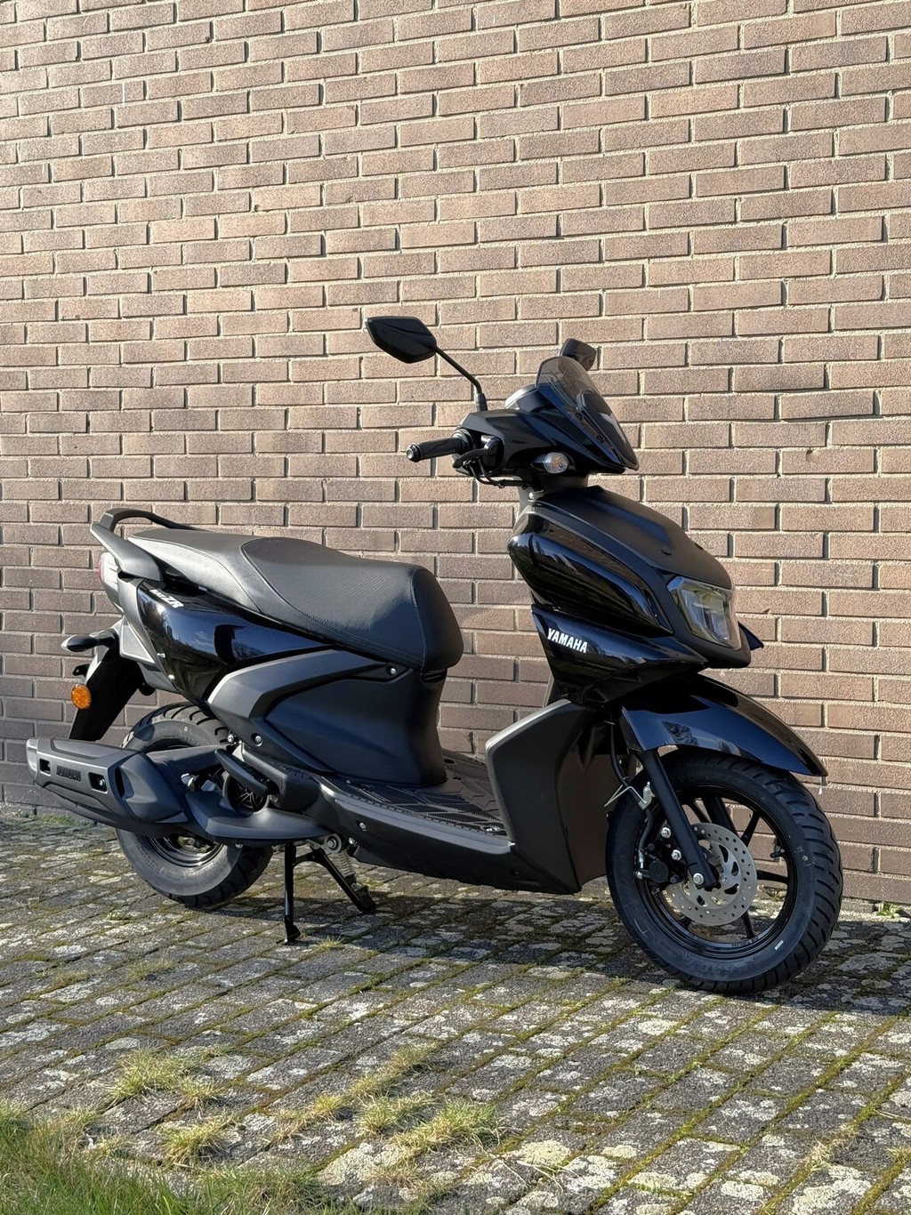 YAMAHA RayZR