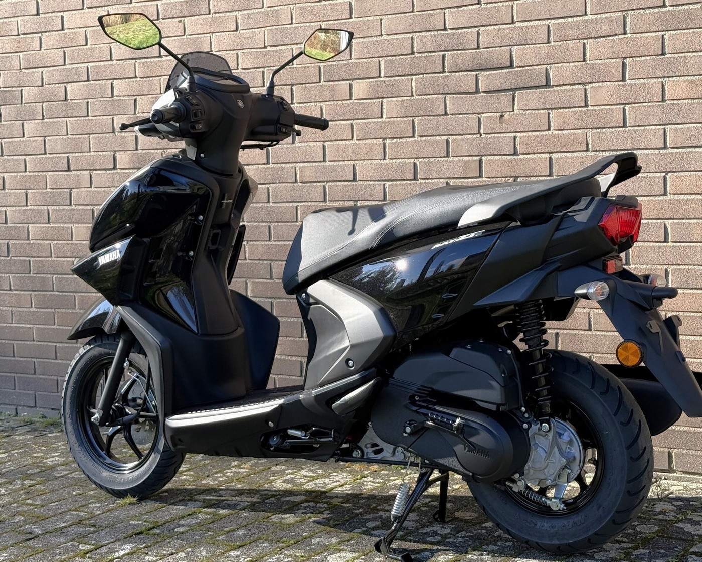 YAMAHA RayZR