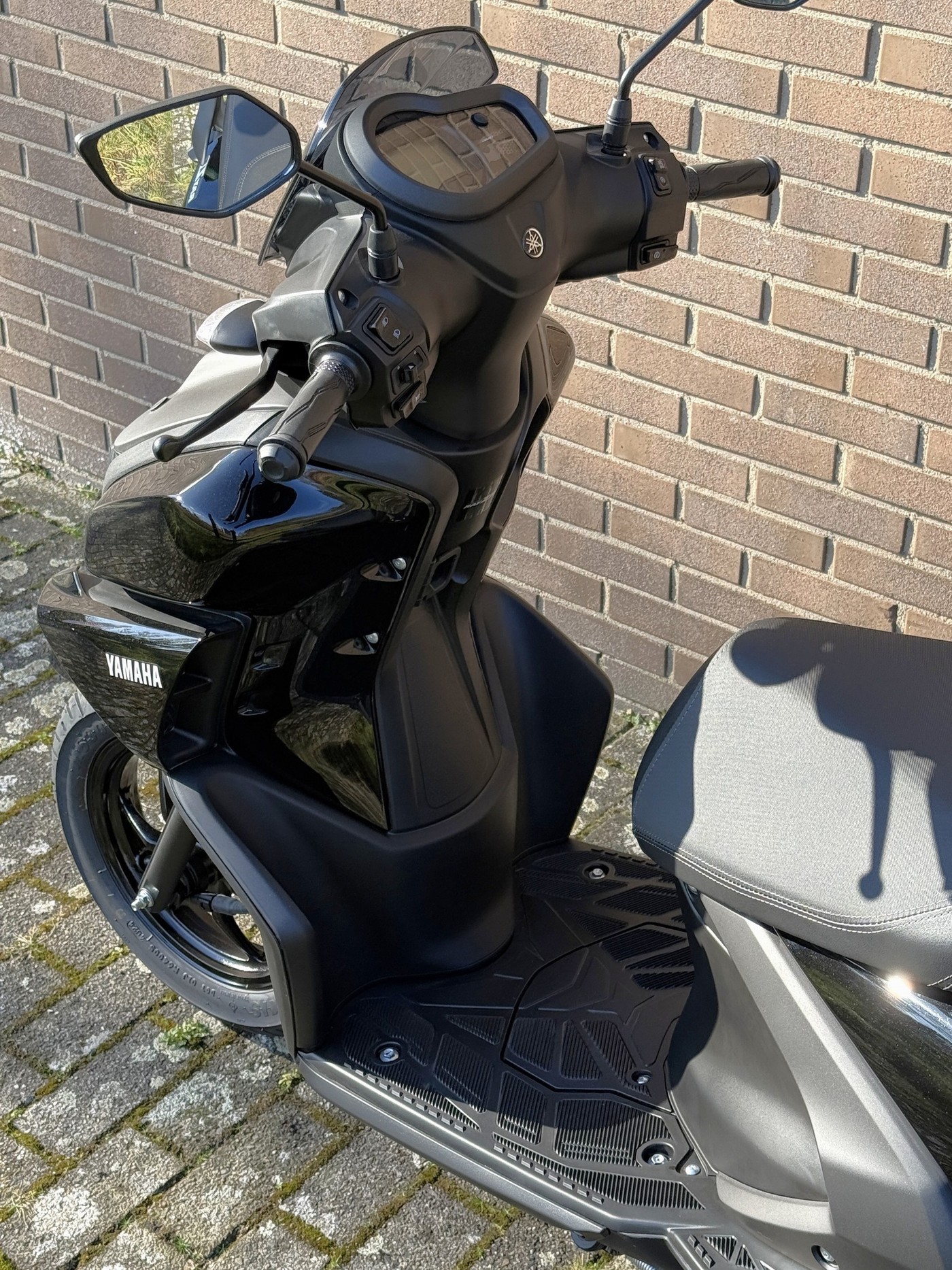 YAMAHA RayZR