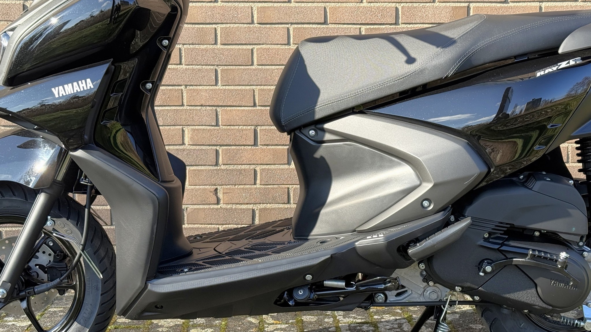 YAMAHA RayZR