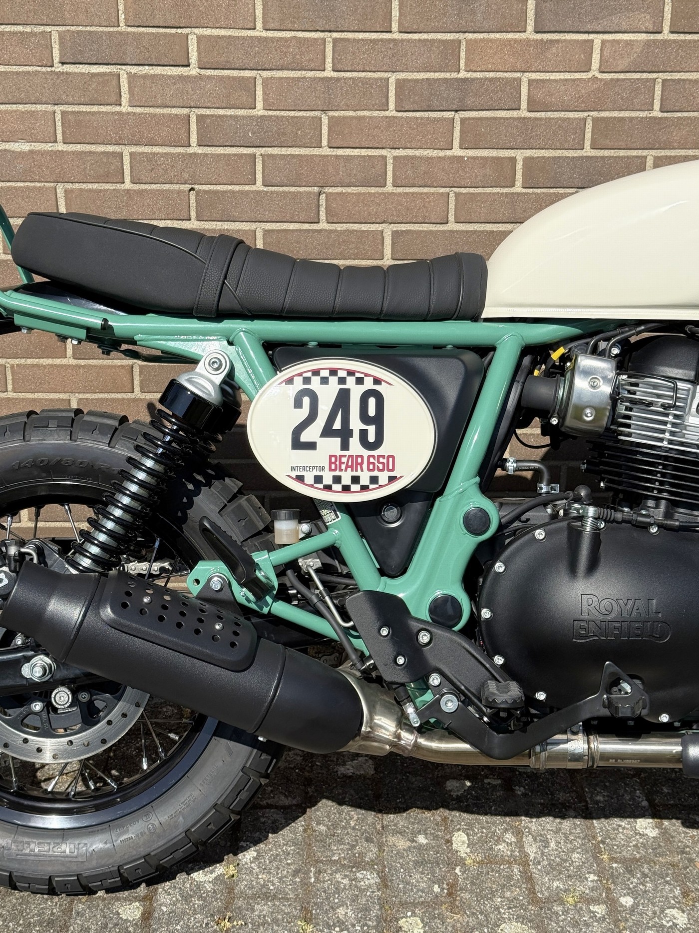 ROYAL-ENFIELD Bear 650