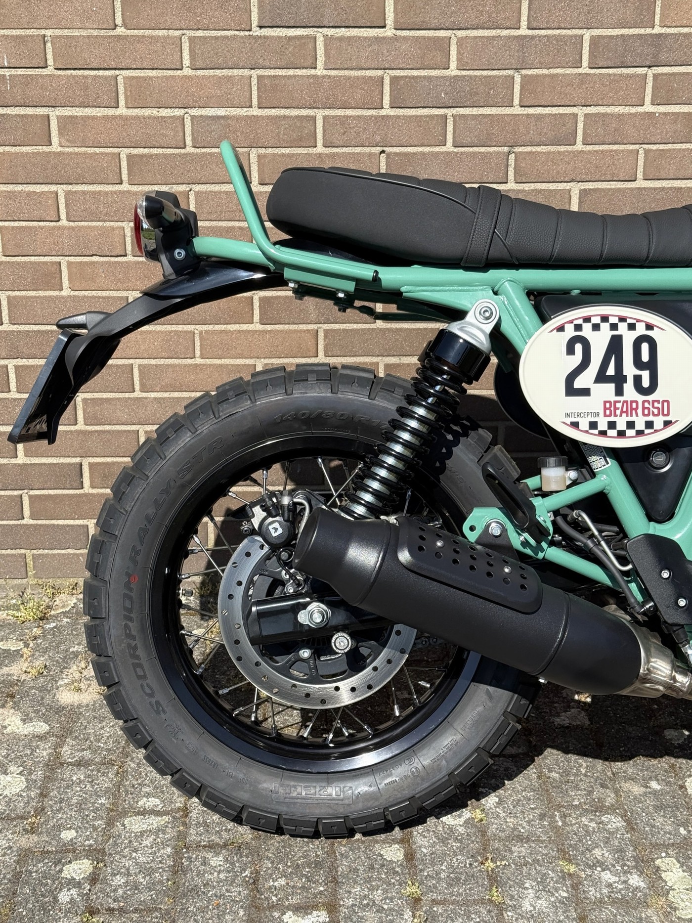 ROYAL-ENFIELD Bear 650