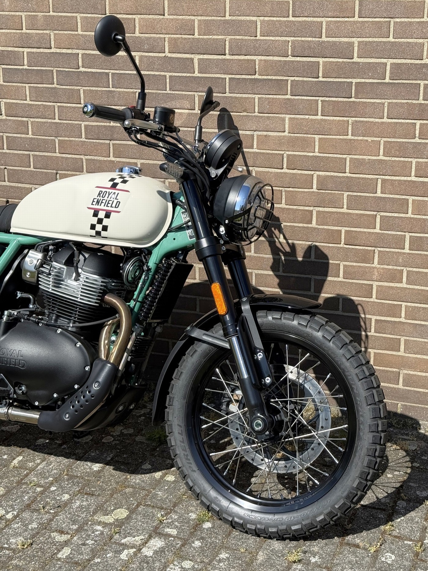 ROYAL-ENFIELD Bear 650