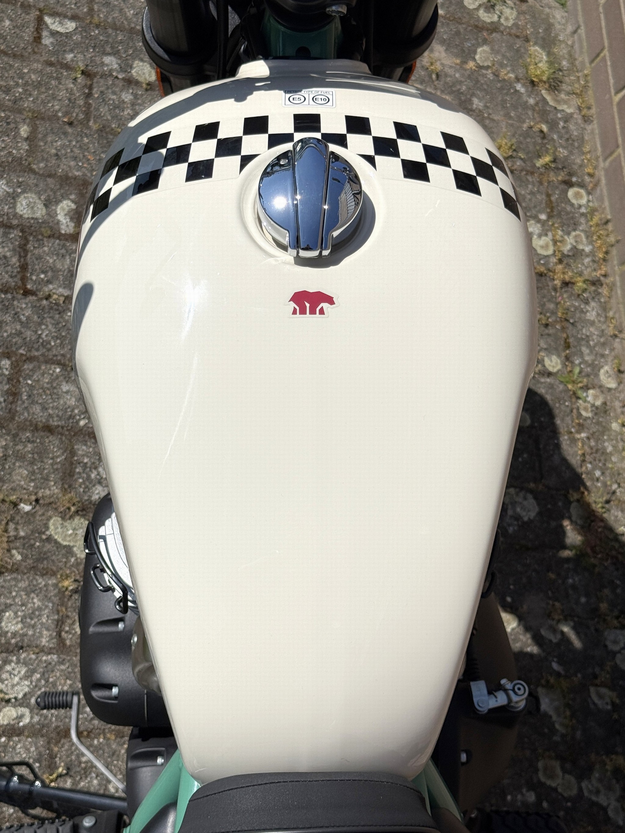 ROYAL-ENFIELD Bear 650