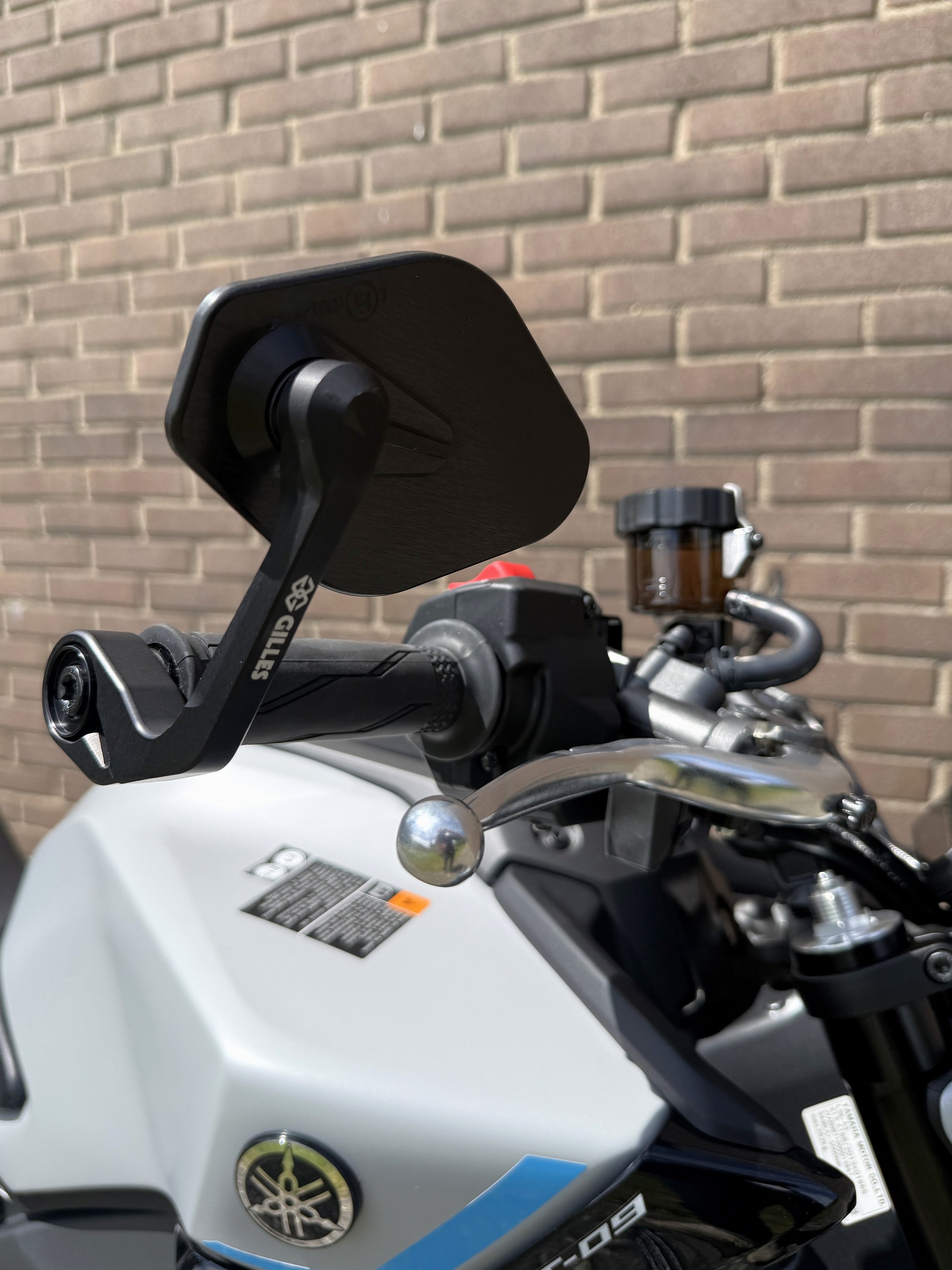 YAMAHA MT 09