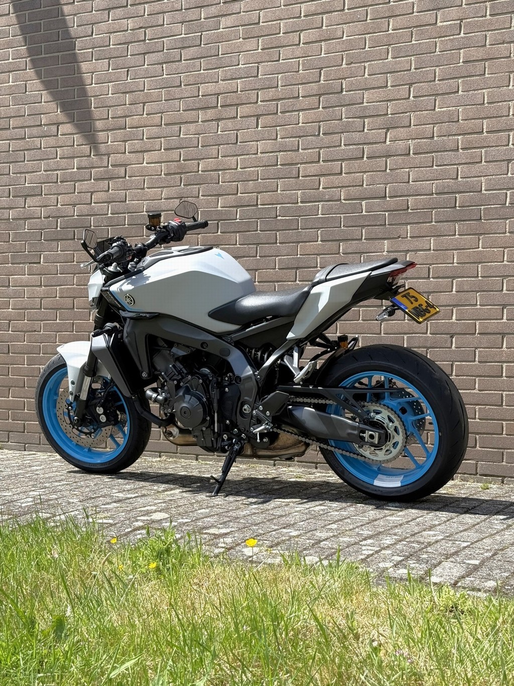 YAMAHA MT 09
