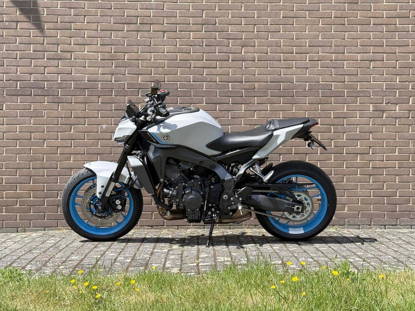 YAMAHA MT 09