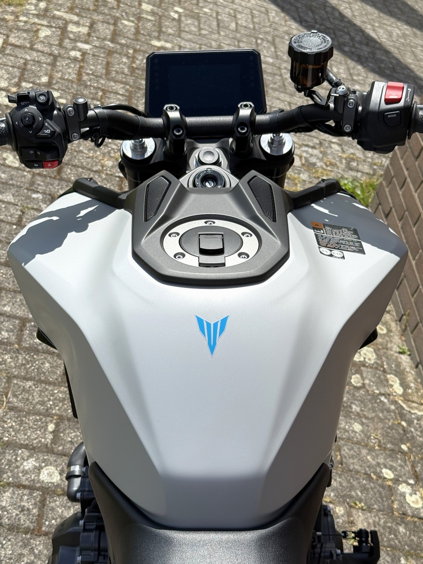 YAMAHA MT 09