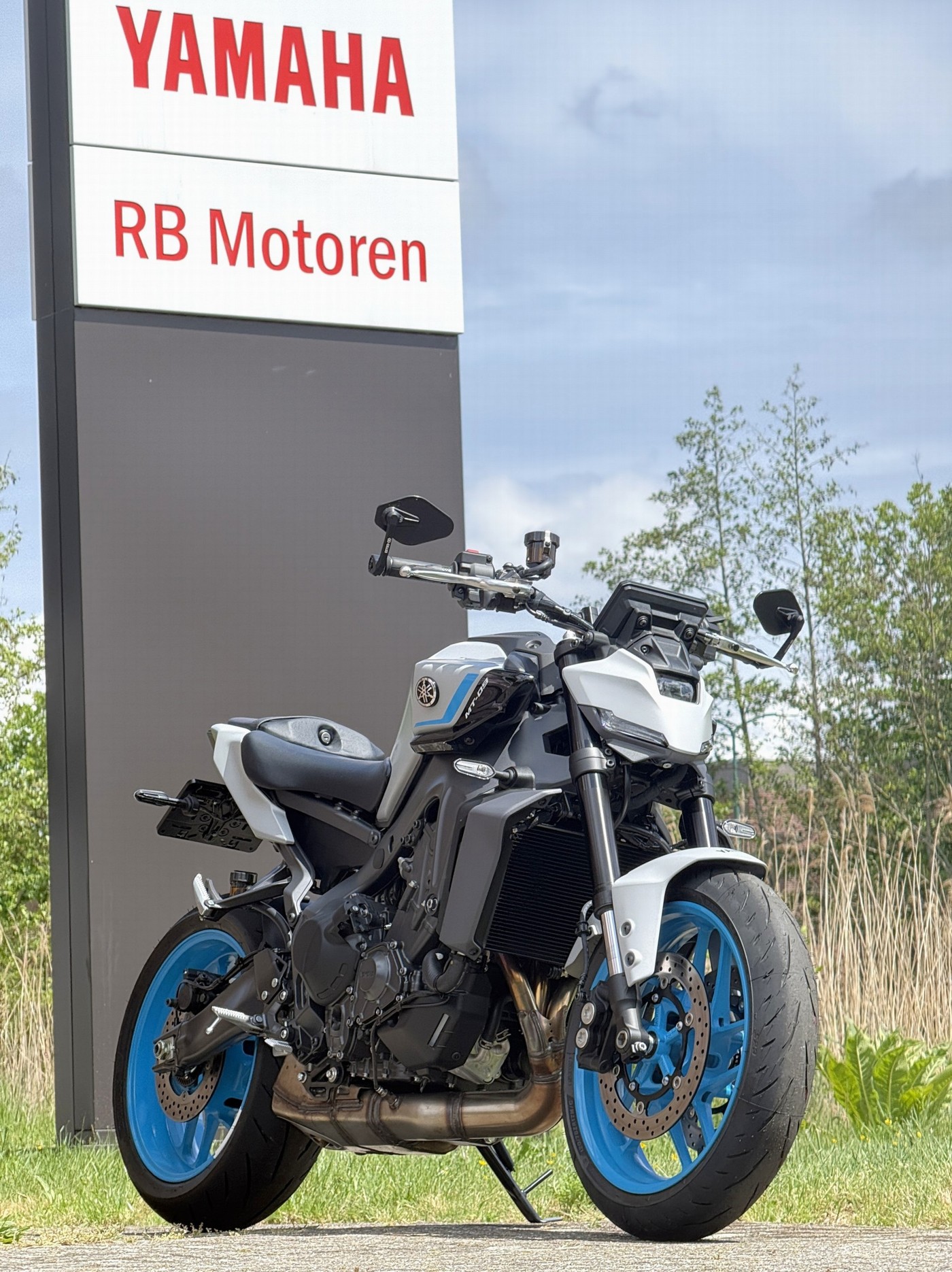 YAMAHA MT 09