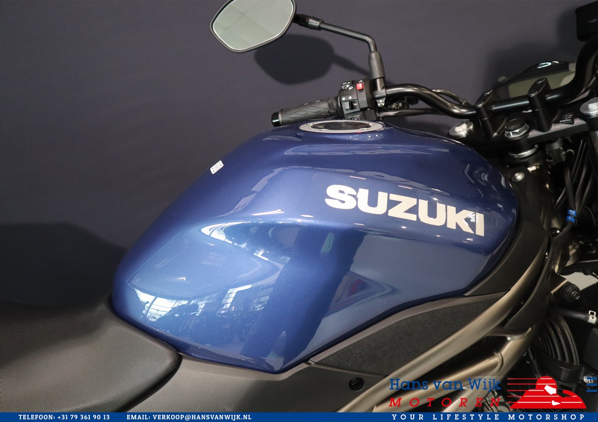 SUZUKI - SV650