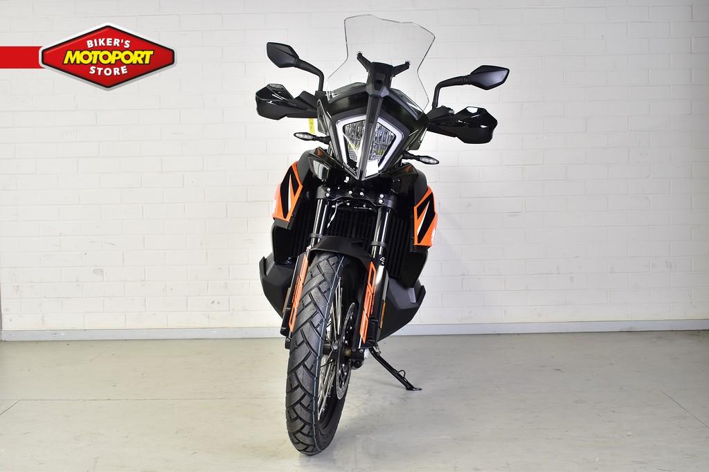 KTM - 890 ADVENTURE