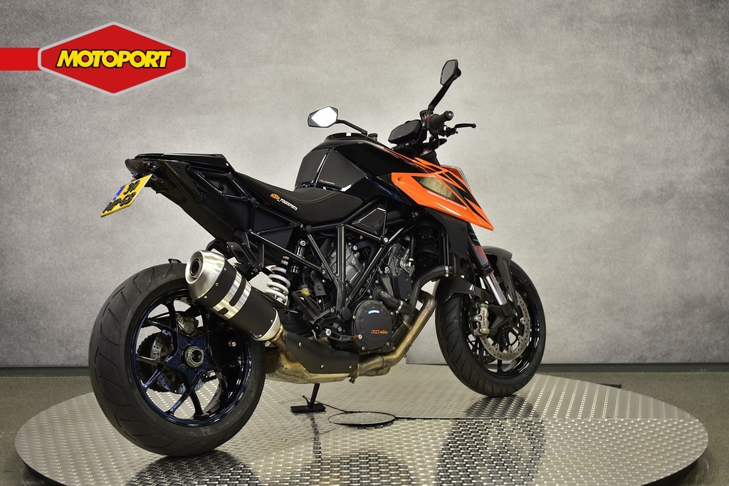 KTM - 1290 SUPER DUKE R