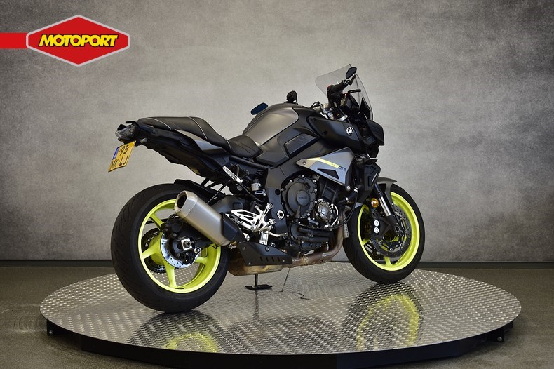YAMAHA - MT 10