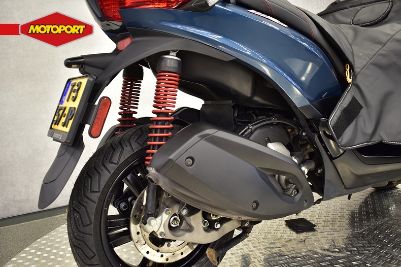 PIAGGIO - MP 3 300 HPE SPORT