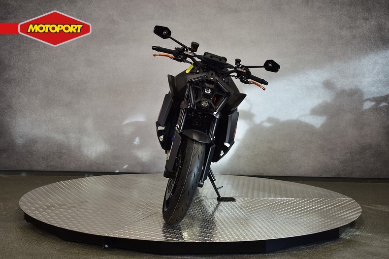KTM - 1390 SUPER DUKE R EVO display