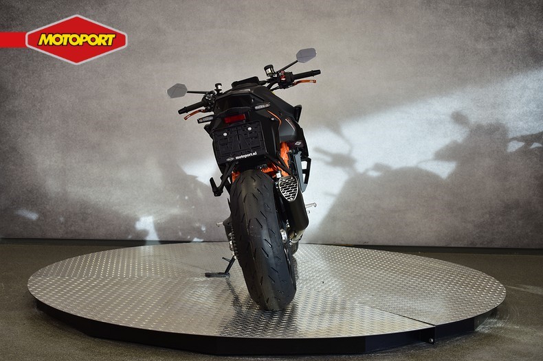 KTM - 1390 SUPER DUKE R EVO display