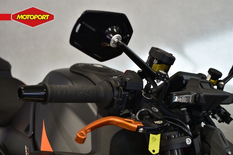KTM - 1390 SUPER DUKE R EVO display