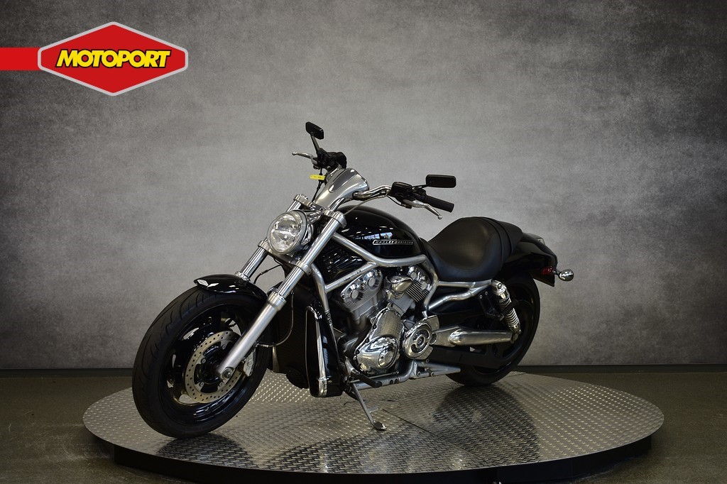 HARLEY-DAVIDSON - V ROD