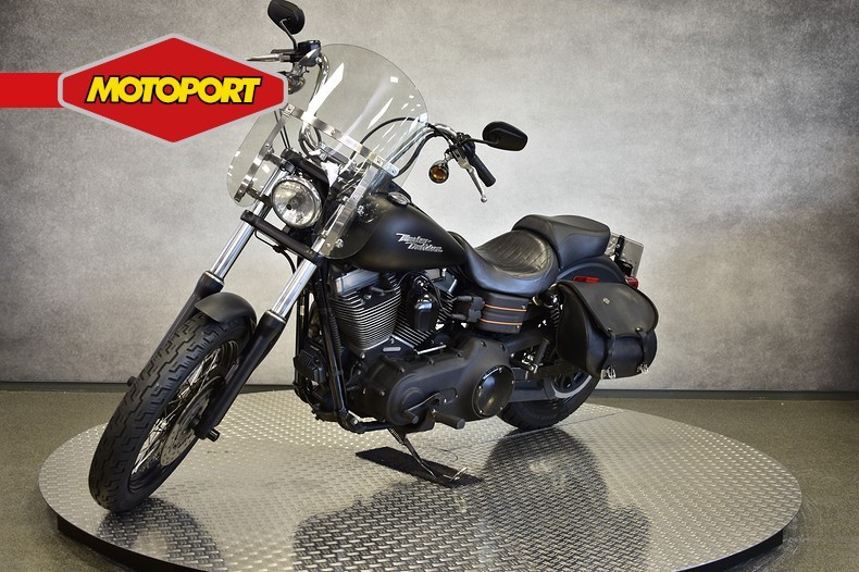 HARLEY-DAVIDSON - Street Bob
