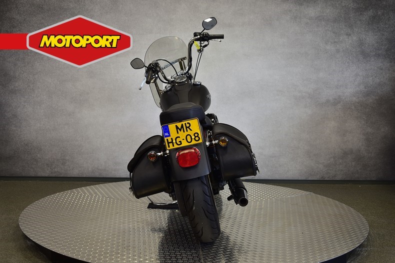 HARLEY-DAVIDSON - Street Bob