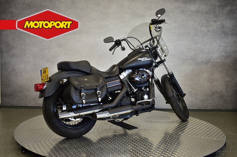 HARLEY-DAVIDSON - Street Bob