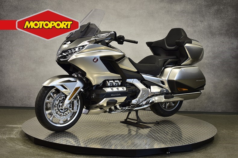 HONDA - GL 1800 GOLDWING TOUR DELUXE