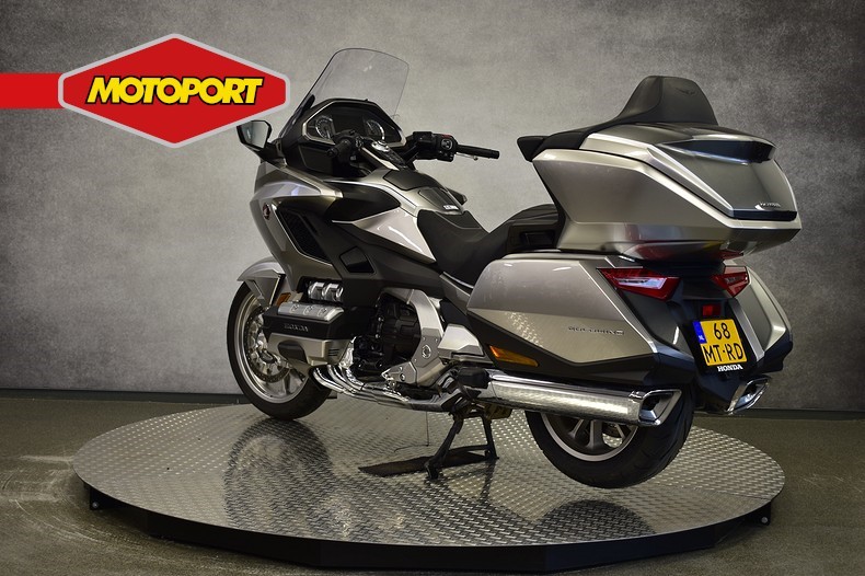 HONDA - GL 1800 GOLDWING TOUR DELUXE