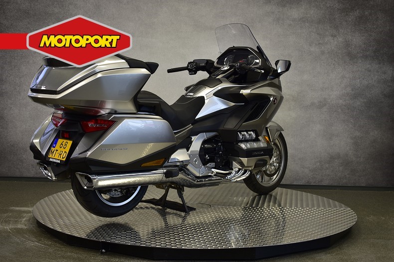 HONDA - GL 1800 GOLDWING TOUR DELUXE