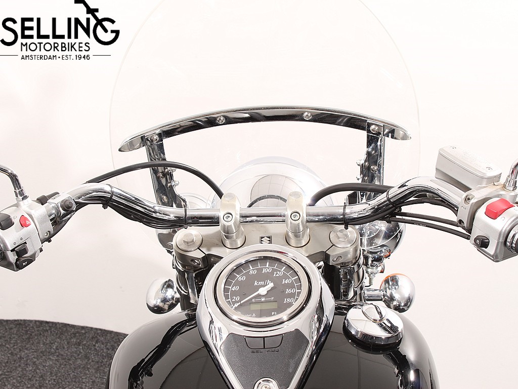 SUZUKI - Intruder C 800 LC