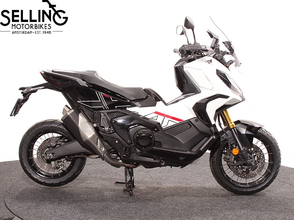 HONDA - X-ADV 750 NH138 Shasta White