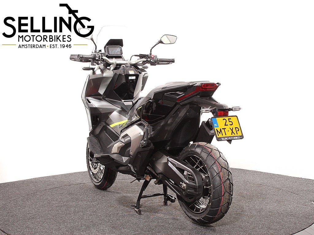 HONDA - X-ADV 750 NHC64 Matte Iridium
