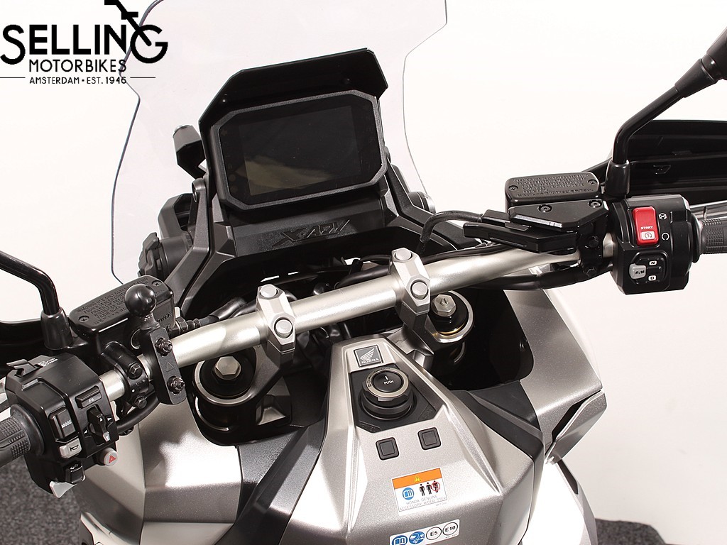 HONDA - X-ADV 750