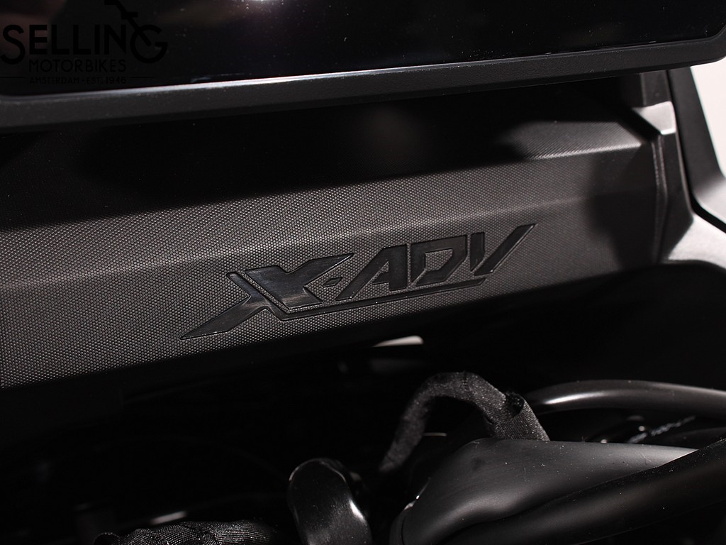 HONDA - X-ADV 750