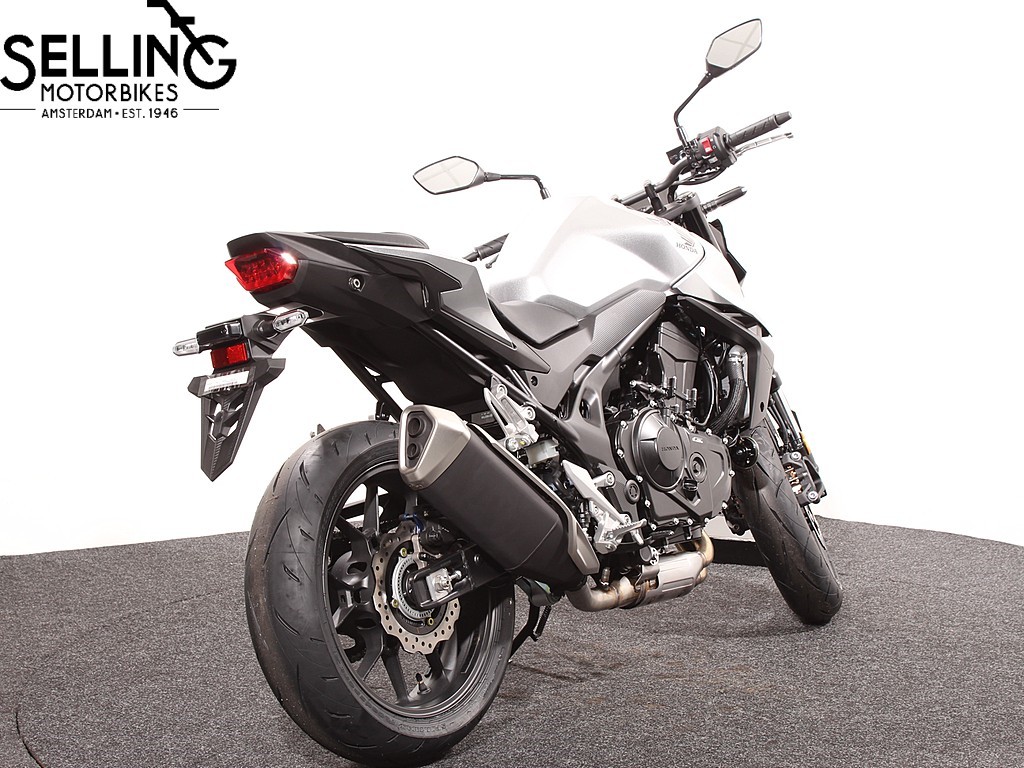 HONDA - CB 750 Hornet