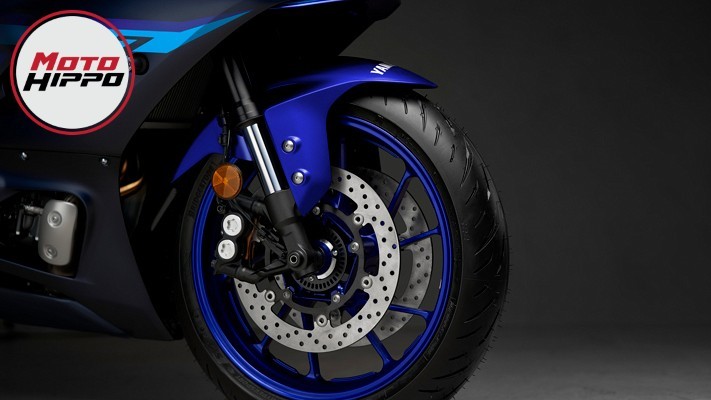 YAMAHA - R7