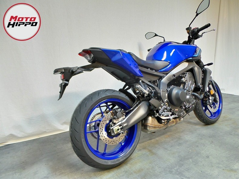 YAMAHA - MT-09