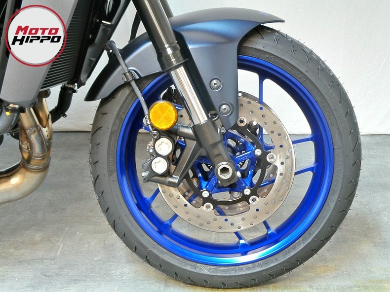 YAMAHA - MT-09
