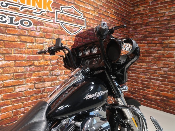 HARLEY-DAVIDSON - FLHX Street Glide 1690