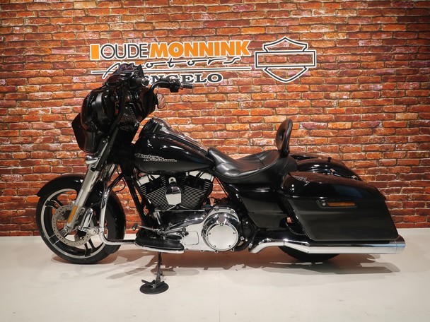 HARLEY-DAVIDSON - FLHX Street Glide 1690