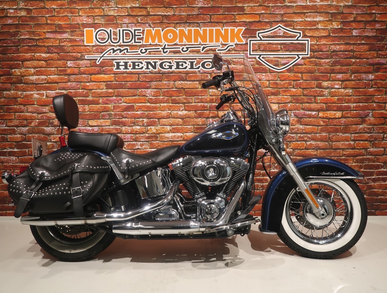 HARLEY-DAVIDSON - FLSTC Heritage Classic 1690